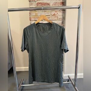 Lululemon Yoga Shirt Olive Green Size Medium Men’s